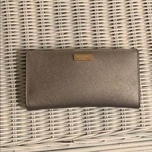 Kate Spade Stacy Laurel Way Silver Wallet